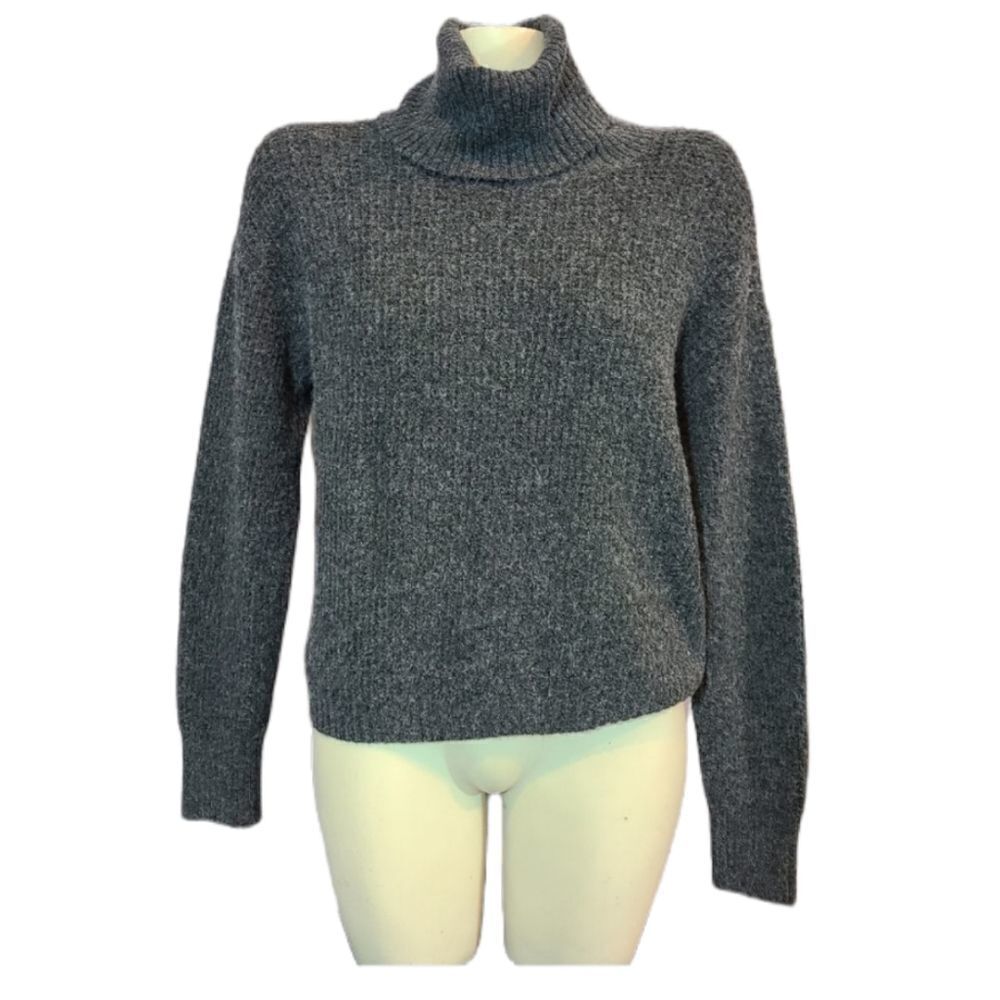 5/$25 Summer Sale!!! Abound Grey Turtleneck Sweater Size XS